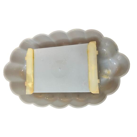 Vintage MENDA CO. PASADENA, CAL Blue Plastic Vanity Lipstick Bar Holder Flowers - Picture 5 of 6